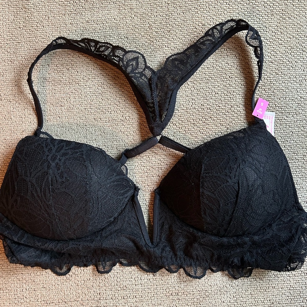 Victoria’s Secret black lace bralette size small. Push-up